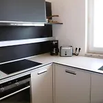 Calma Bis 8 Personen * ラビン